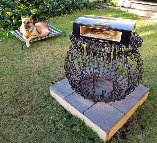 Even a pizza cooker can sit on top